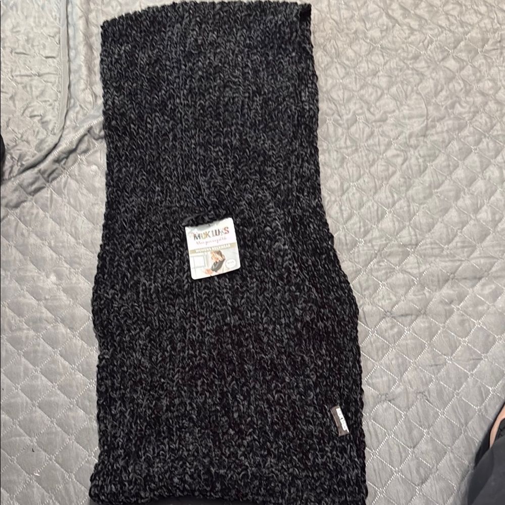 Black Knitted Scarf